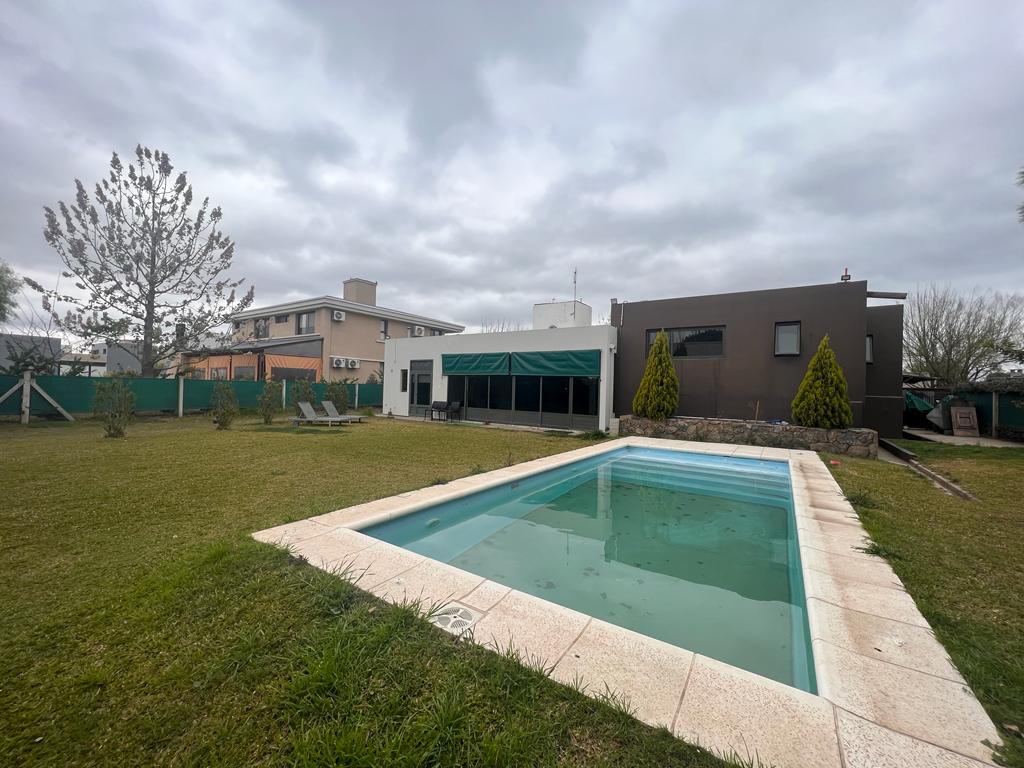 FINCAS DEL SUR 2 - Casa de 3 dormitorios en venta con pileta y gal...