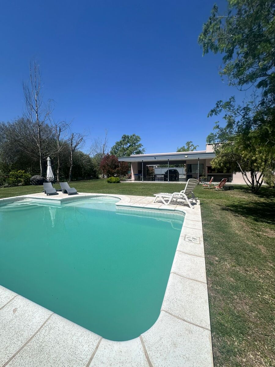 HERMOSA CASA EN PLANTA BAJA UBICADA EN EL BARRIO LA MELINCA 