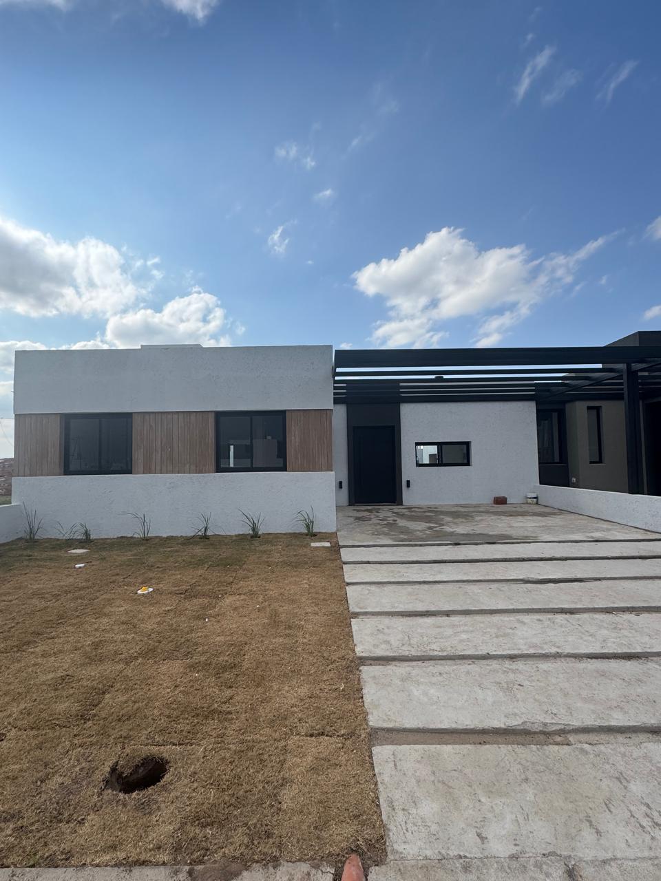 Casa a estrenar en  Rincones de Manantiales en una planta 