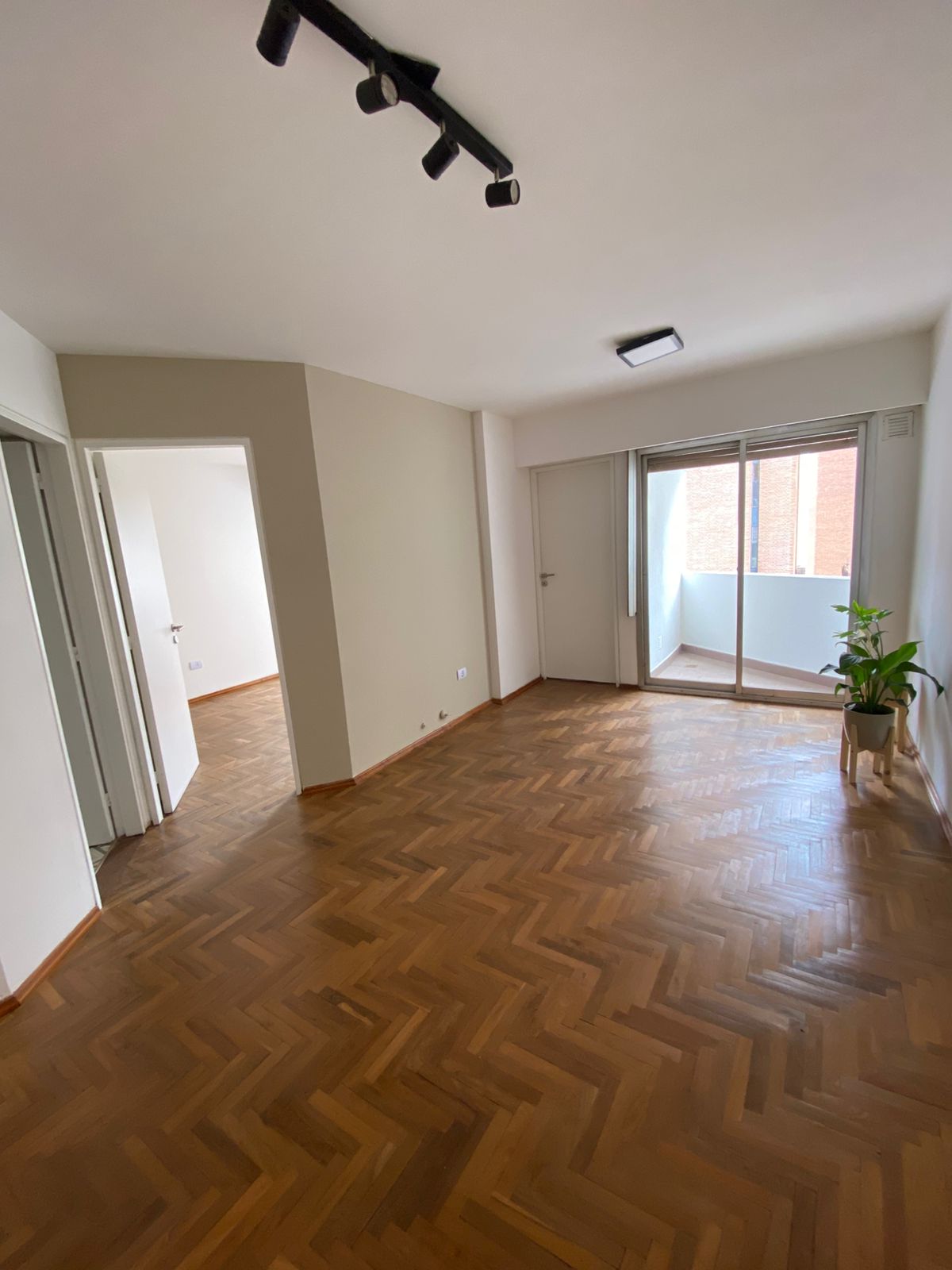 Depto en venta - 1 dorm en tri&aacute;ngulo m&aacute;s buscando de Nva cba